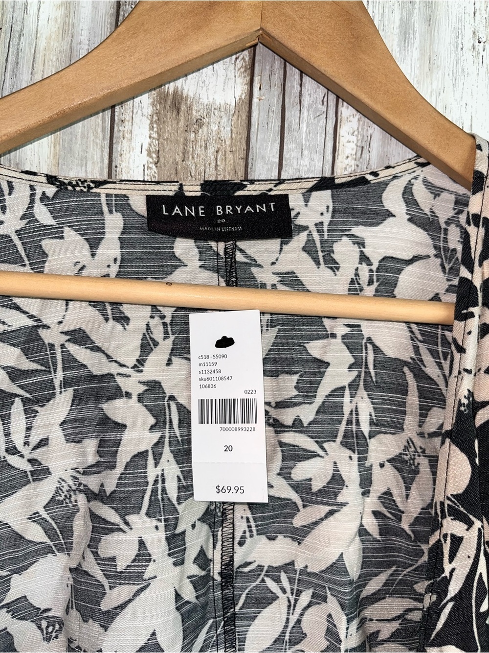 NWT Lane Bryant Maya Floral Wrap Top Black White Plus Size 20 - Picture 5 of 5